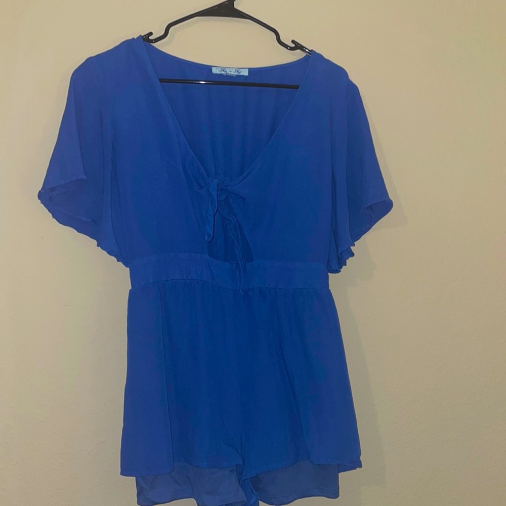 Blue flowy romper!